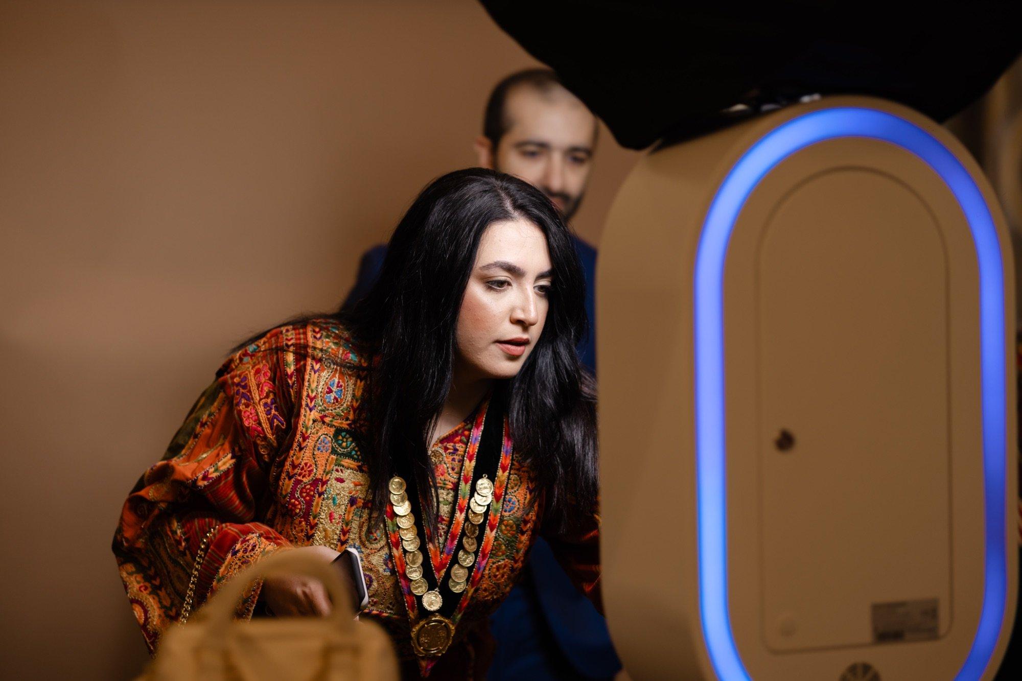 carousel-hero-element image-5