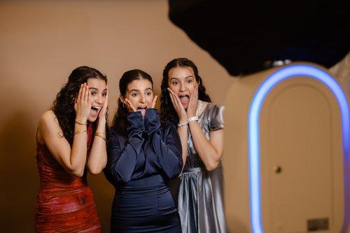 mobile - carousel-hero-element image-3